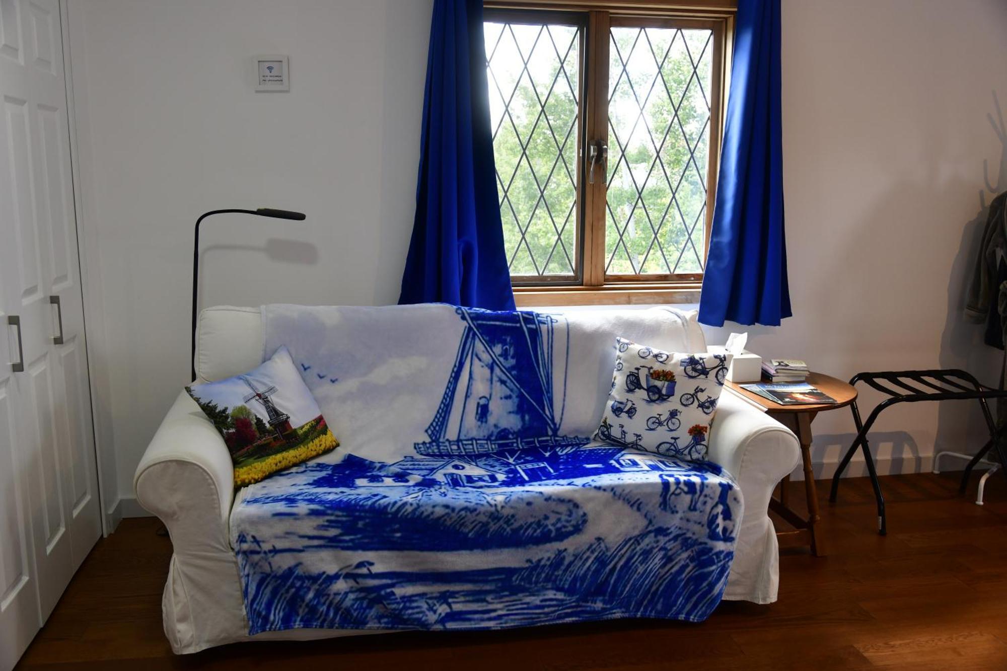 The Blue Cottage B&B Seventy Mile House Ngoại thất bức ảnh
